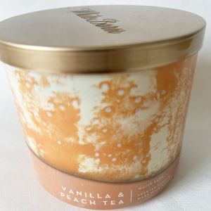Bath & Bodyworks Vanilla & Peach Tea 3 Wick Candle Burned Once